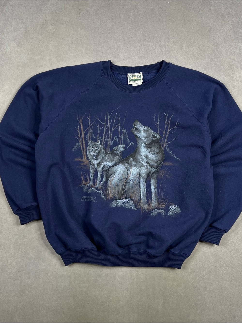 Northern Elements Vintage Wolf Graphic Crewneck Sweatshirt Blue Large Nature